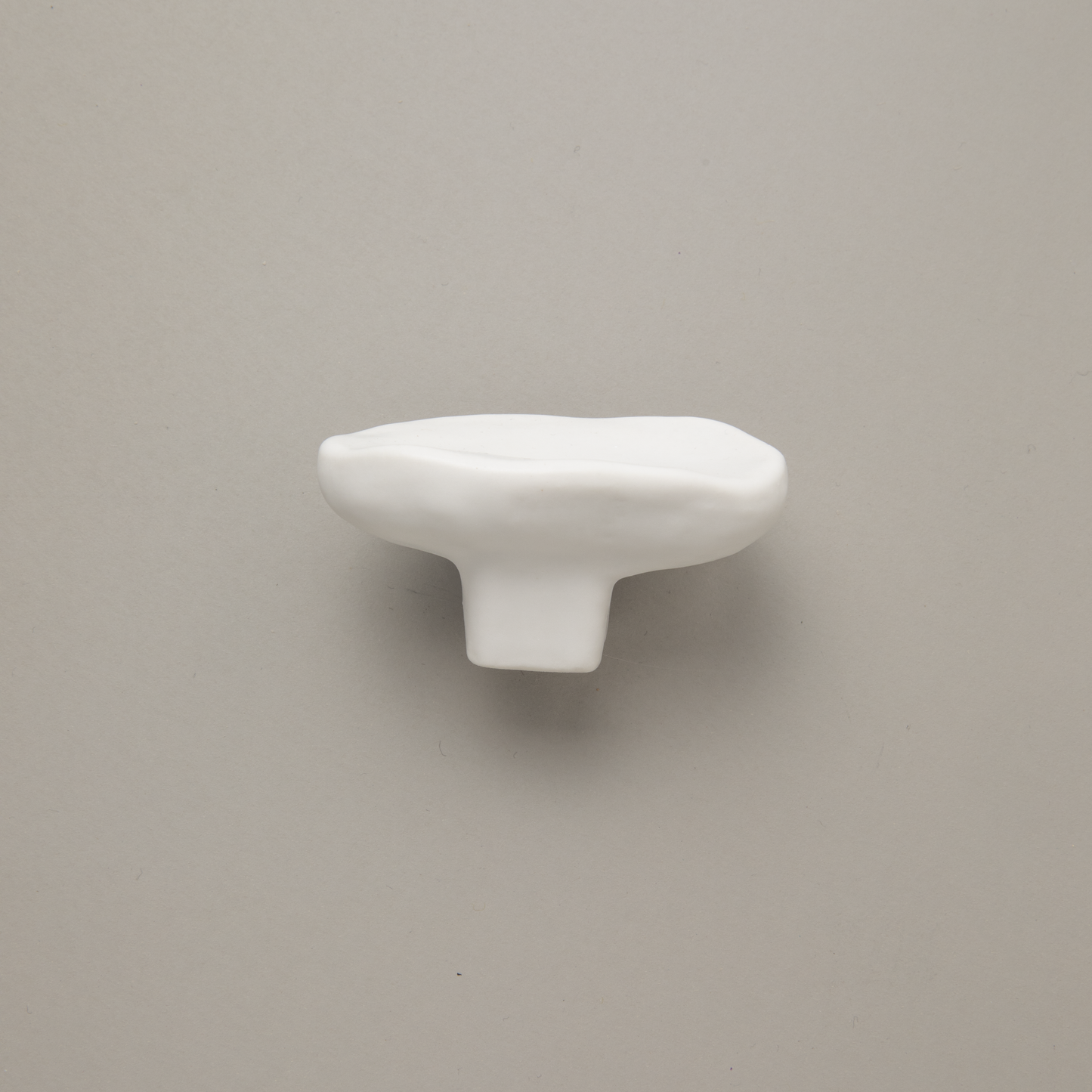 Fairlight cabinet hardware